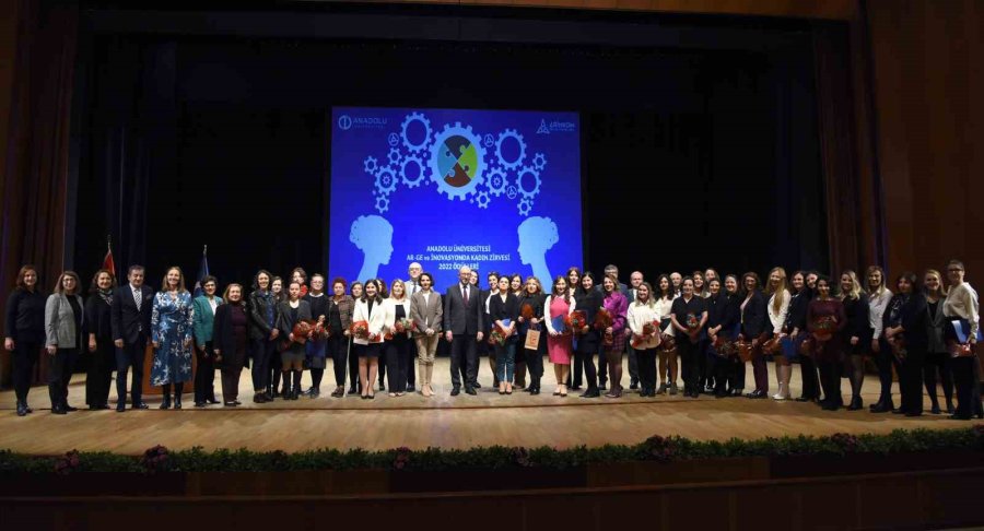 2022 Yılı Ar-ge Ve İnovasyonda Kadın Zirvesi Ödülleri Sahiplerini Buldu