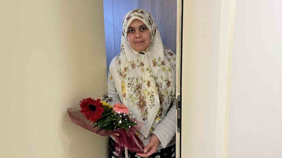 Kyk Yurdunda Kalan Depremzede Kadınların Günü Kutlandı