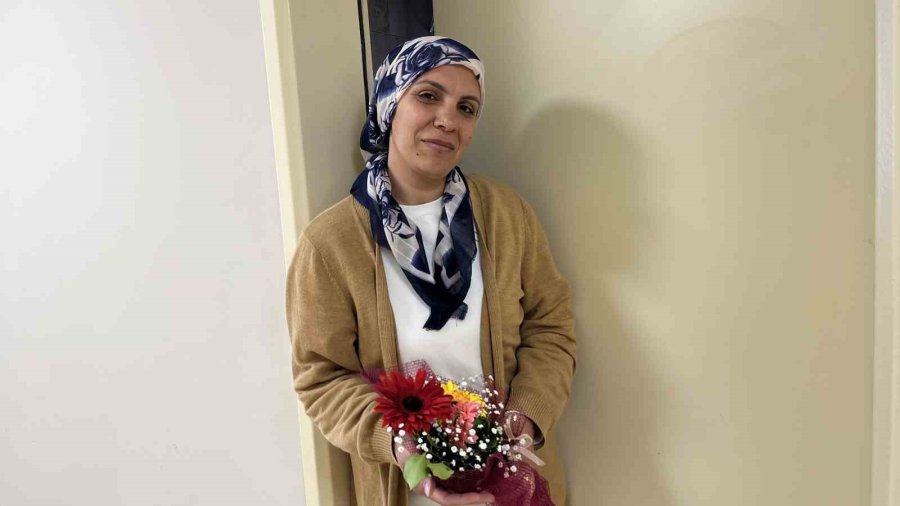 Kyk Yurdunda Kalan Depremzede Kadınların Günü Kutlandı