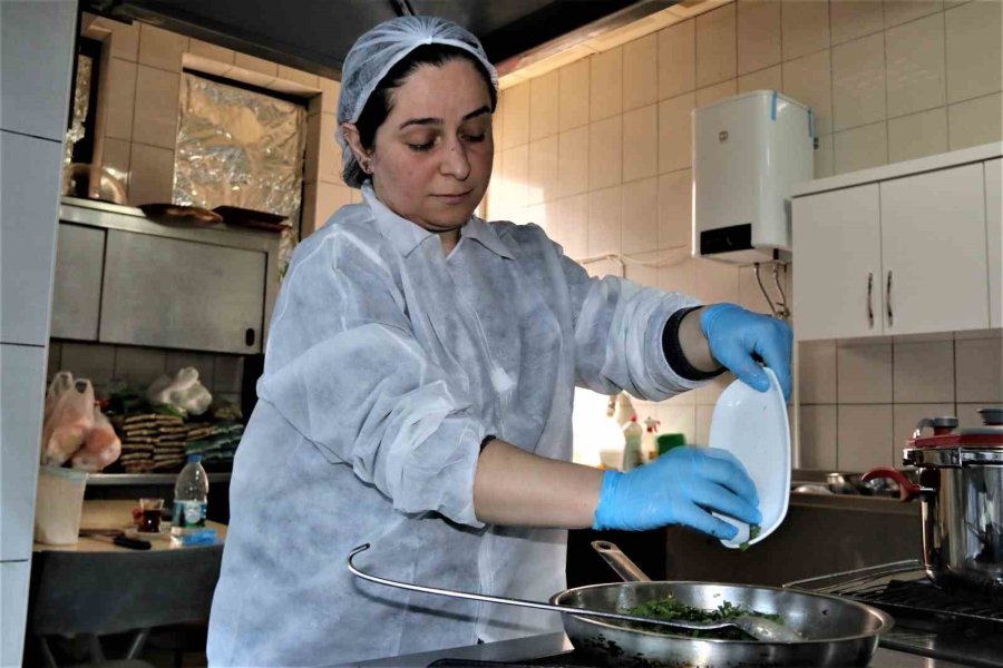 Depremde 7 Yakını Kaybetti, O Anları Böyle Anlattı: “yer Sanki Ayaklarımızın Altından Kayıp Gidiyordu”