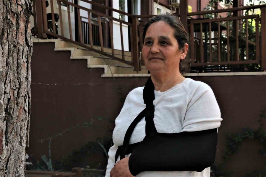 Depremde 7 Yakını Kaybetti, O Anları Böyle Anlattı: “yer Sanki Ayaklarımızın Altından Kayıp Gidiyordu”