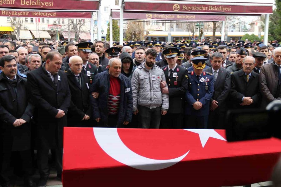 Şehit Albay Adalıoğlu Gözyaşlarıyla Son Yolculuğuna Uğurlandı