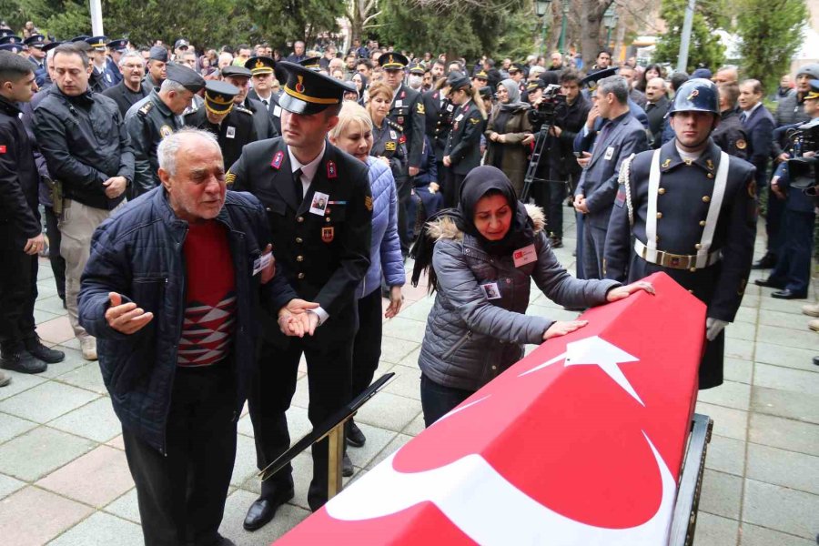 Şehit Albay Adalıoğlu Gözyaşlarıyla Son Yolculuğuna Uğurlandı