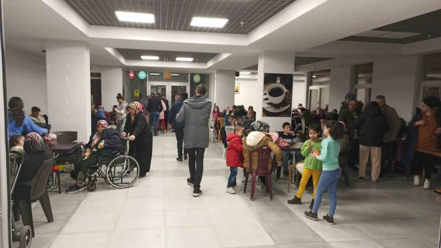 Büyükşehir, Deprem Sonrası Tüm Tesisleri Kayserililerin Hizmetine Açtı