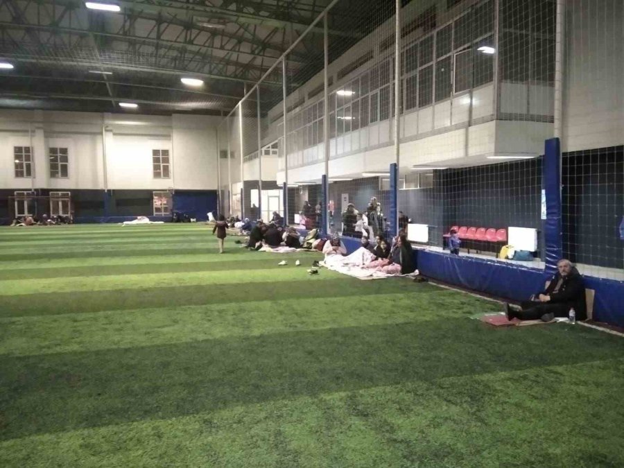 Büyükşehir, Deprem Sonrası Tüm Tesisleri Kayserililerin Hizmetine Açtı