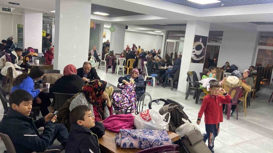 Büyükşehir, Deprem Sonrası Tüm Tesisleri Kayserililerin Hizmetine Açtı