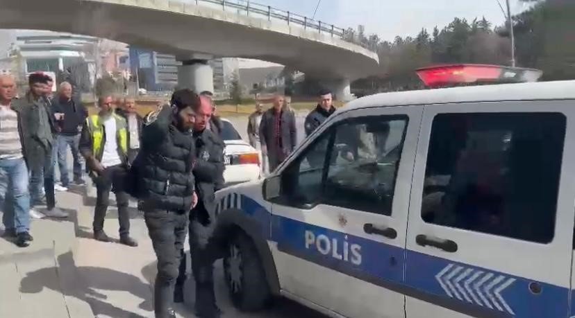 Kayseri’de Dehşet: Kavga Ettikleri Şahsı 2 Kattan Aşağı Attılar