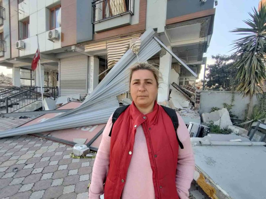 2 Çocuk Annesi, Gözyaşları İçinde Depremde Yaşadıklarını Anlattı