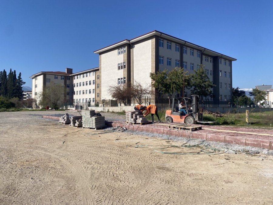 Konyaaltı’nda Temel Hizmetler Aralıksız Sürüyor