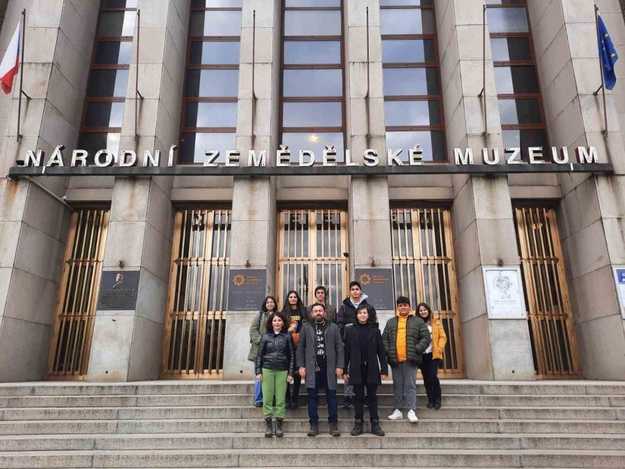 Lise Öğrencileri Erasmus Programı Çerçevesinde 3 Hafta Staj Yaptı