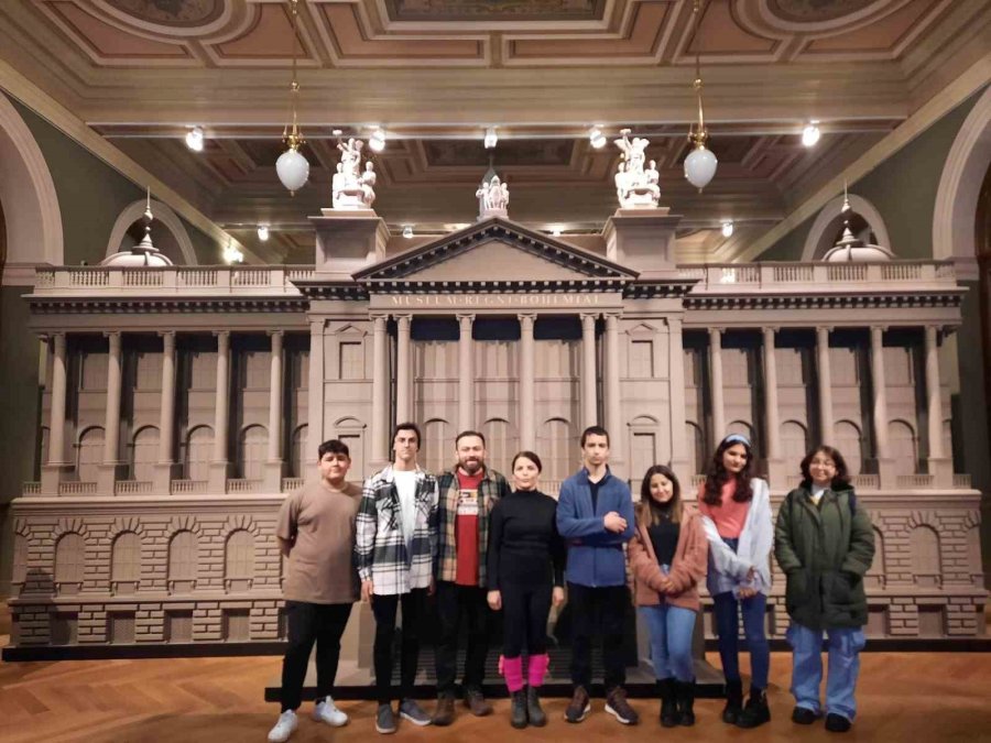 Lise Öğrencileri Erasmus Programı Çerçevesinde 3 Hafta Staj Yaptı