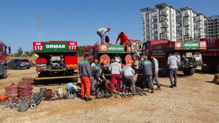 Yangın Personeli İşbaşı Eğitiminde İken Gelen Yangın İhbarı, Ekipleri Harekete Geçirdi