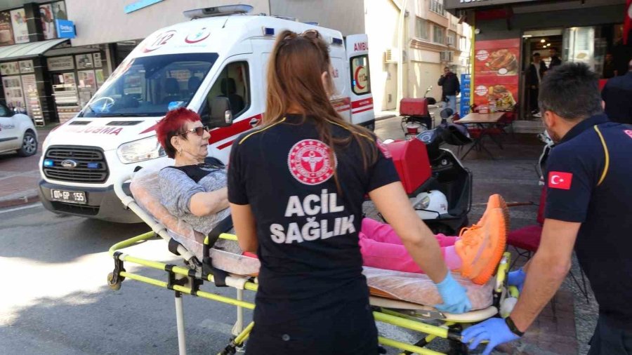 Yaya Geçidinden Geçen Yaşlı Alman Kadına Motosikletli Kurye Çarptı