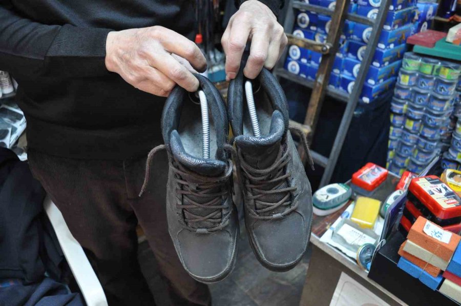 Ayakkabı Ömrünü Arttırmaya Yönelik Uzmanından Tavsiyeler