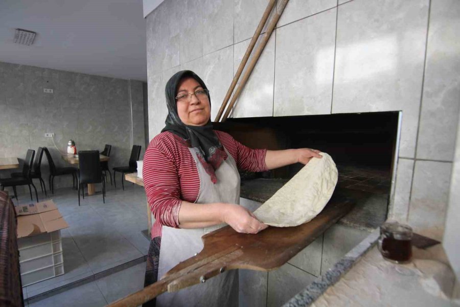 Fırının Sıcağı Mevlüde’yi Yıldırmadı