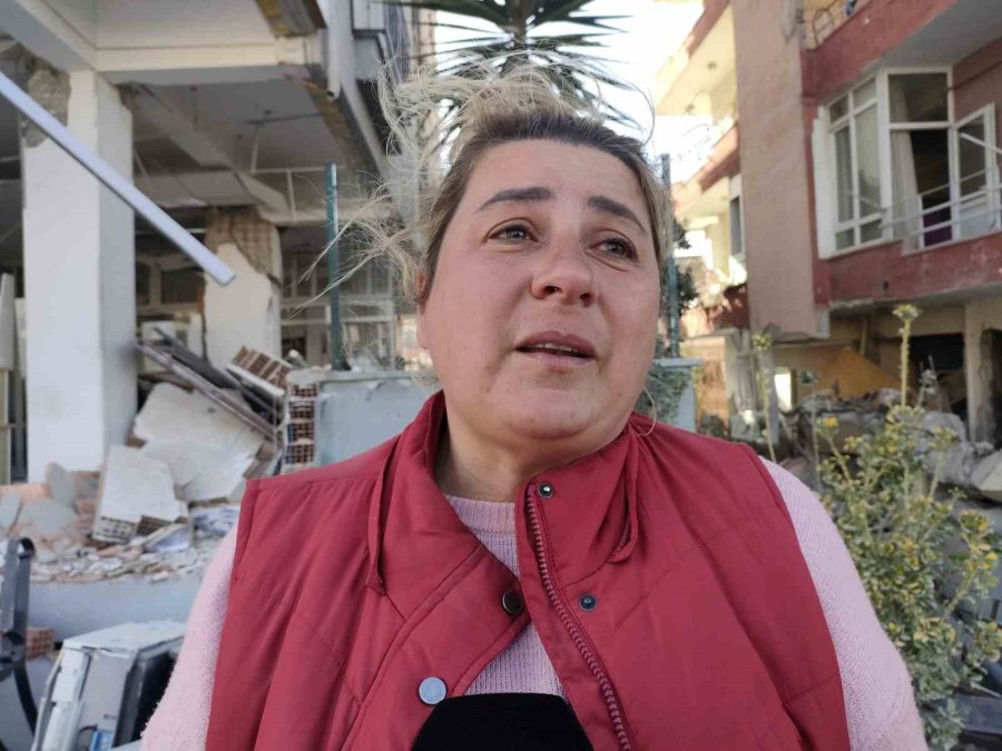 2 Çocuk Annesi, Gözyaşları İçinde Depremde Yaşadıklarını Anlattı