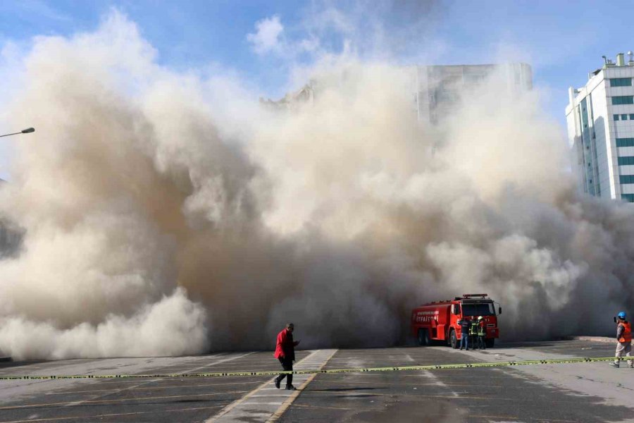 Yıkılamayan Yıkım Esnafı Vurdu
