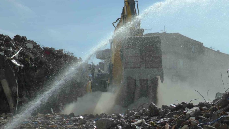 Yıkılamayan Yıkım Esnafı Vurdu