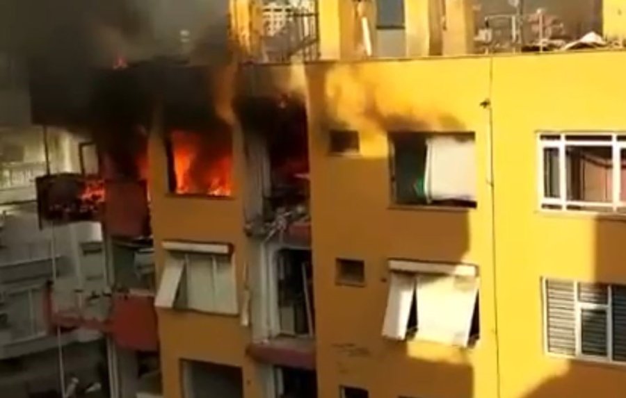 Kentsel Dönüşüme Giren Binadaki Yangın Mahalleliyi Tedirgin Etti