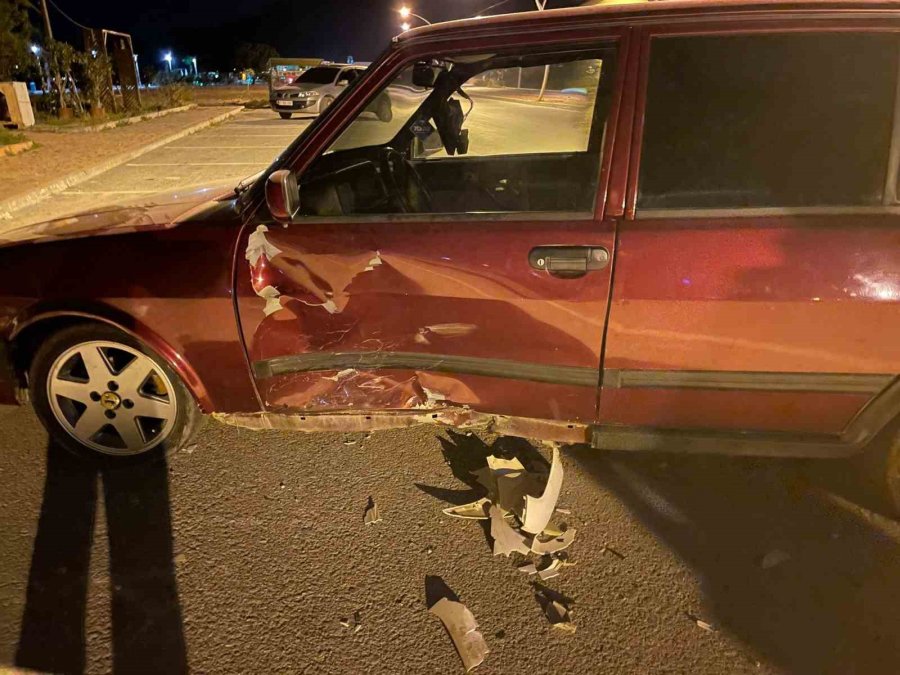 Otomobille Motosiklet Çarpıştı: 1 Yaralı