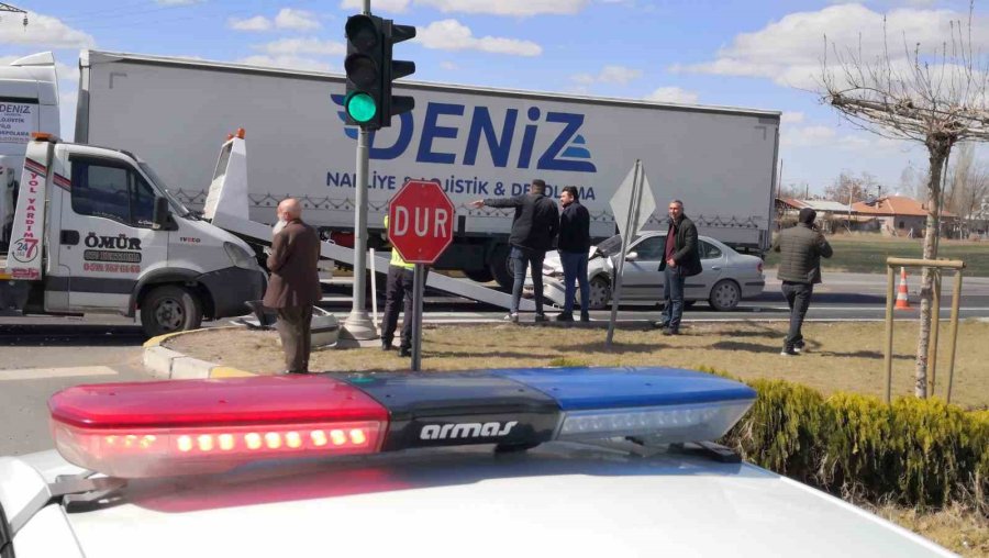 Depremzede Aile Aksaray’da Kaza Yaptı: 4 Yaralı