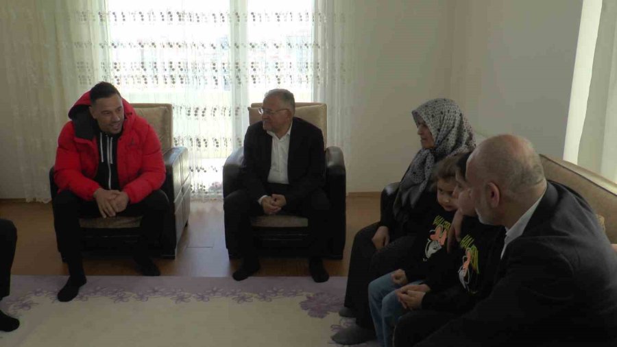 Kayserispor’dan Duygulandıran Ziyaret