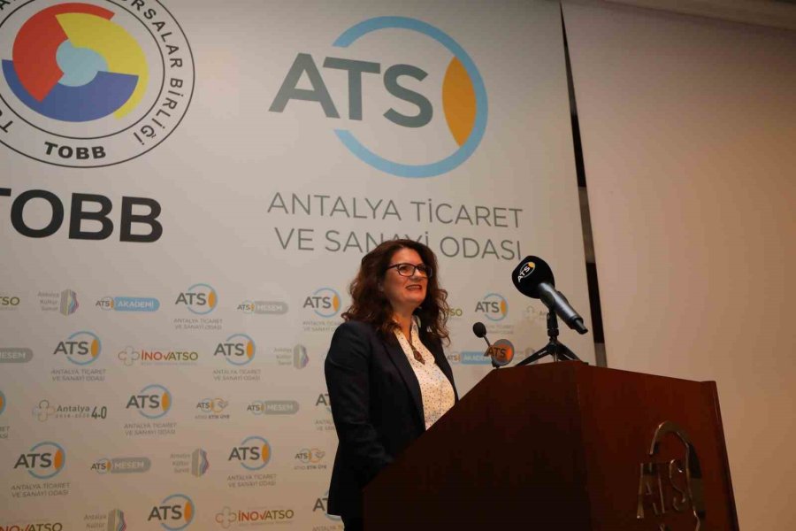 Antalya Kadın Yoksulluğu Çalıştayı Düzenlendi