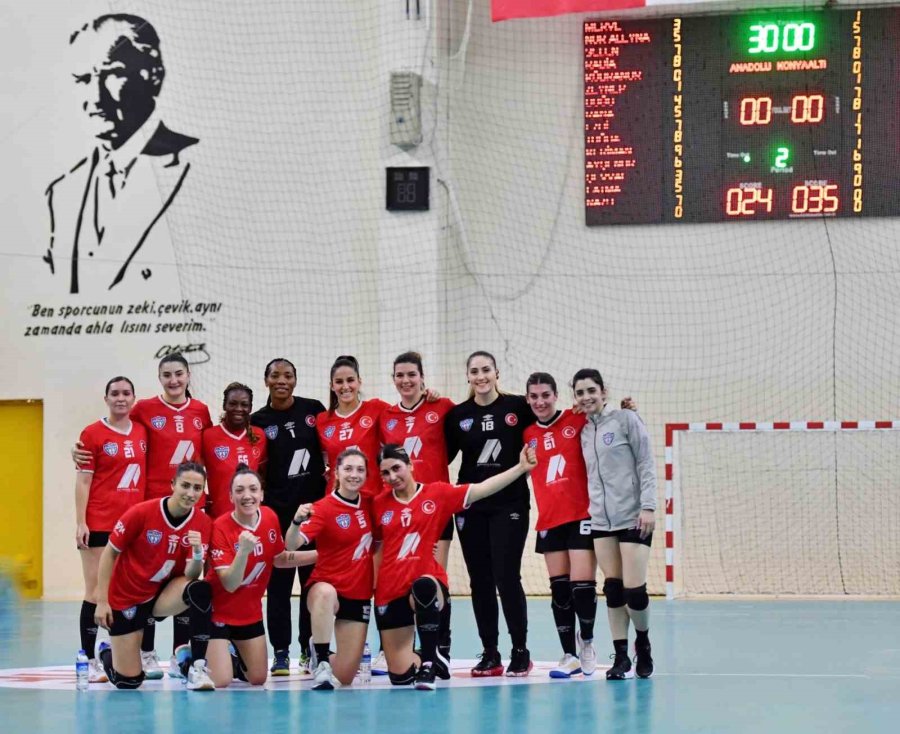 Mavi Kelebekler’in Bileği Bükülmüyor