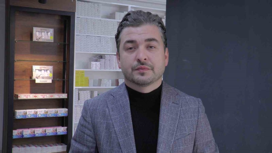 Eczacılar Depremin Yaralarını Sarıyor