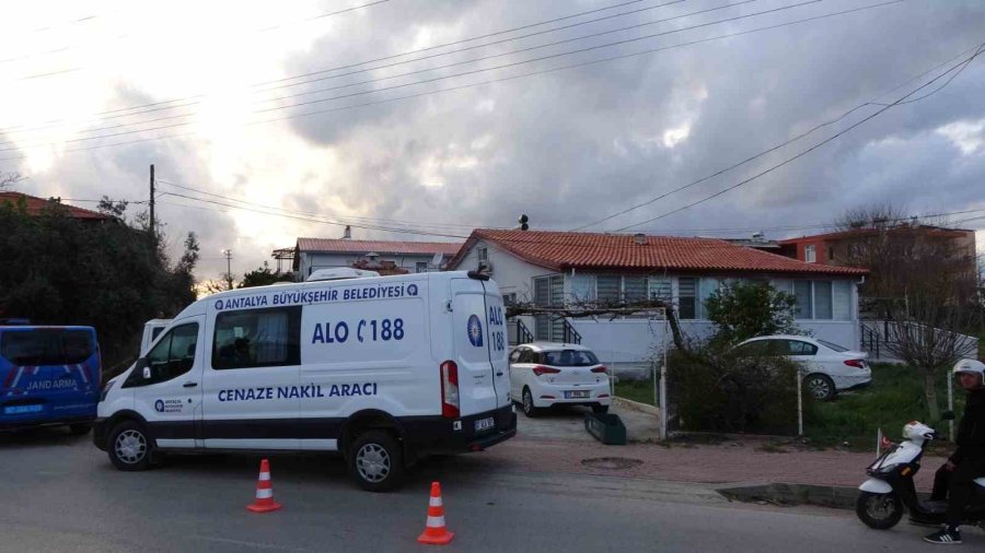 Polonyalı Gelin Evinde Ölü Bulundu