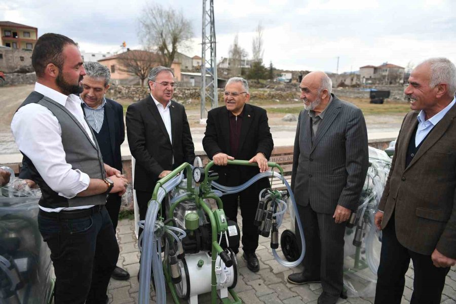 Başkan Büyükkılıç, Büyükşehir’in Desteklediği Süt Sağma Makinesi Dağıtım Töreni’ne Katıldı