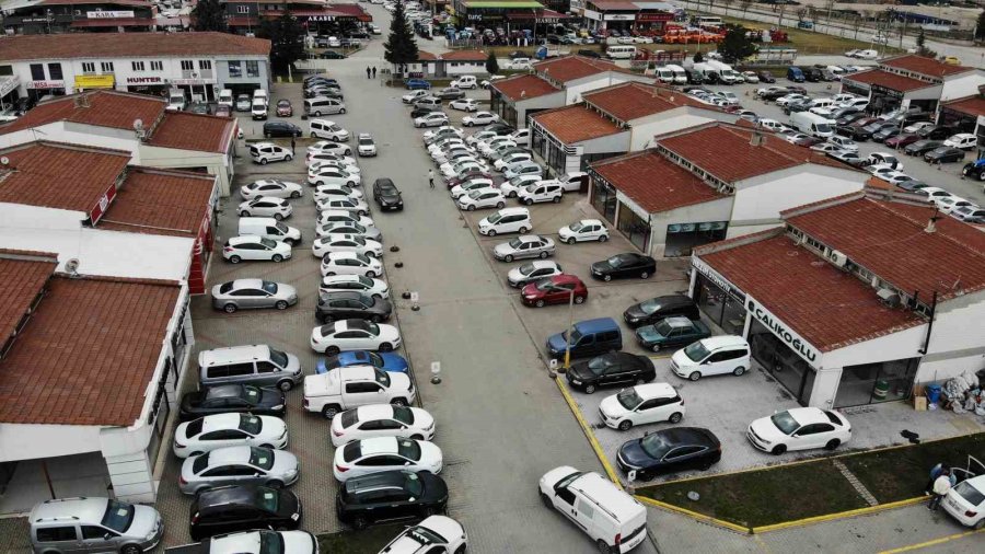 İkinci El Araç Satıcıları Bayramı Değil Seçimi Bekliyor