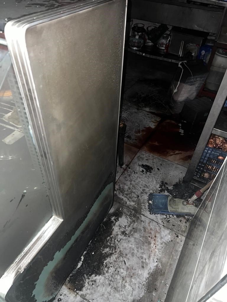 Kasap Dükkanının Kundaklanması Kamerada