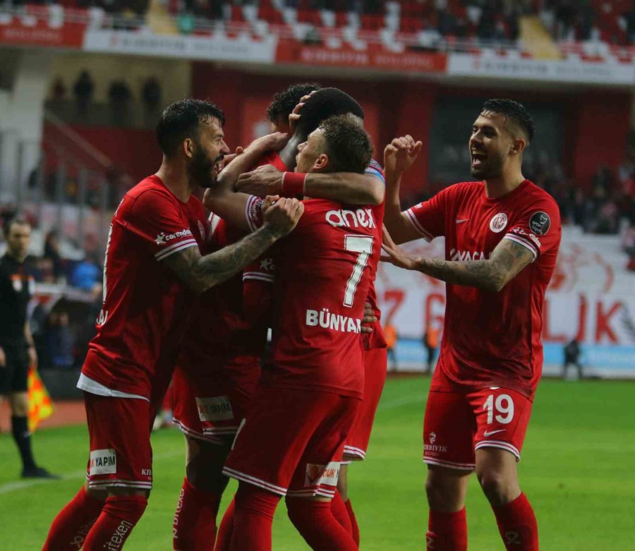 Spor Toto Süper Lig: Antalyaspor: 1 - Kayserispor: 0 (ilk Yarı)