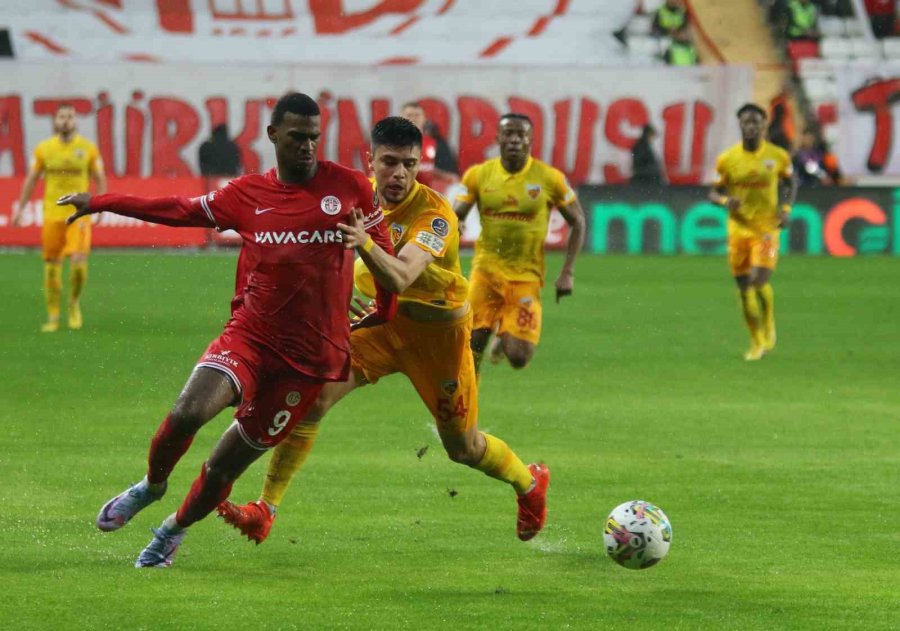 Spor Toto Süper Lig: Antalyaspor: 1 - Kayserispor: 0 (ilk Yarı)