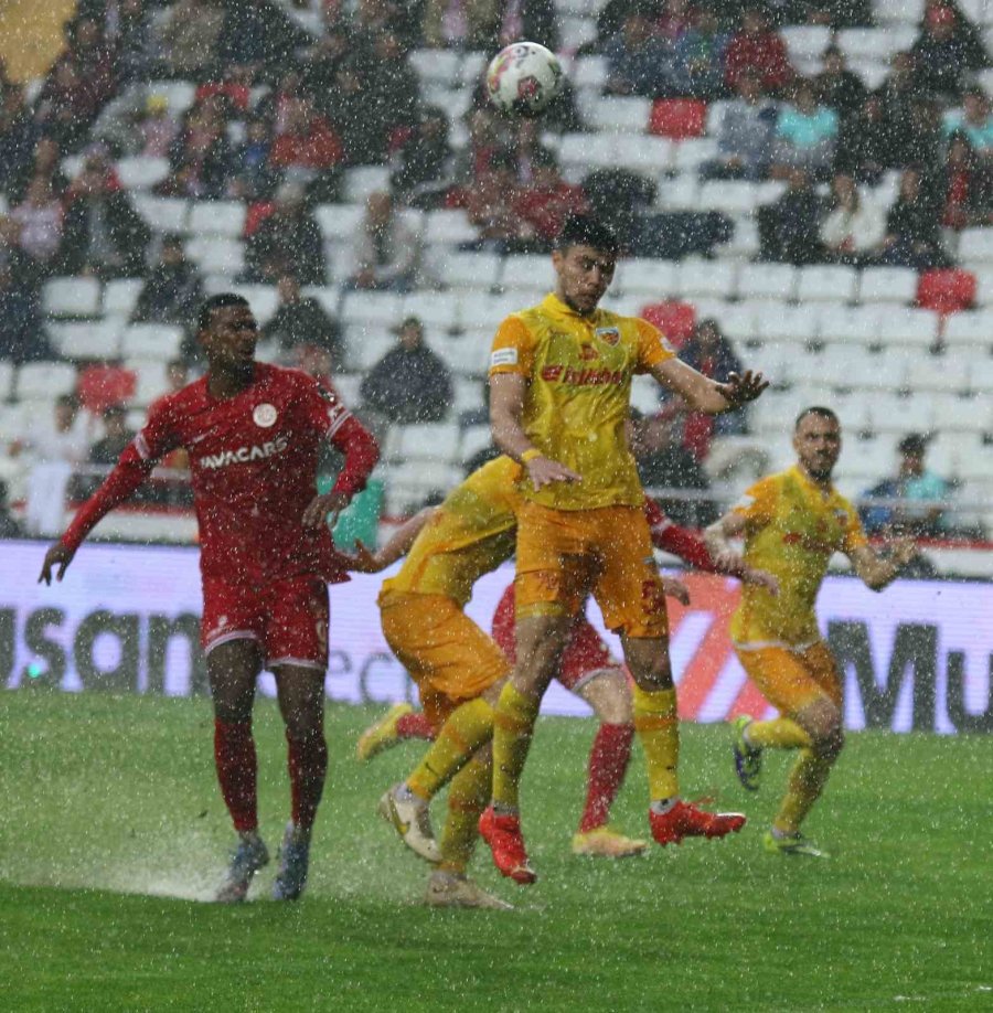 Spor Toto Süper Lig: Antalyaspor: 1 - Kayserispor: 0 (ilk Yarı)