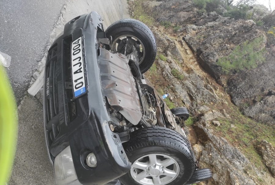 Antalya’da İki Ayrı Trafik Kazasında 6 Kişi Yaralandı