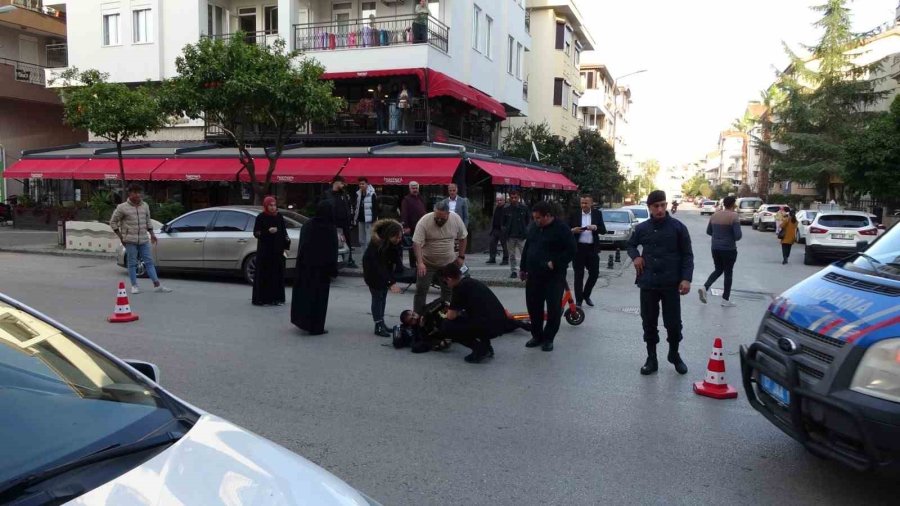 Scooter İle Motosiklet Çarpıştı: Motosikletteki 2 Kişi Yaralandı