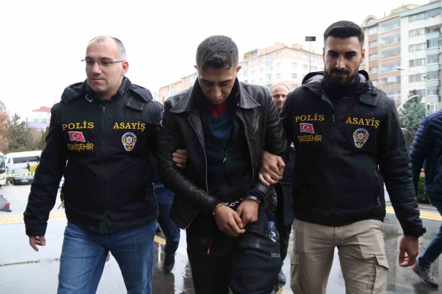 Güvercin Çalmak İçin Girdiği Evin Sahibini Öldürdüğü İddia Edilen Sanığın Ağırlaştırılmış Müebbet Ve 18 Yıla Kadar Hapsi İstendi