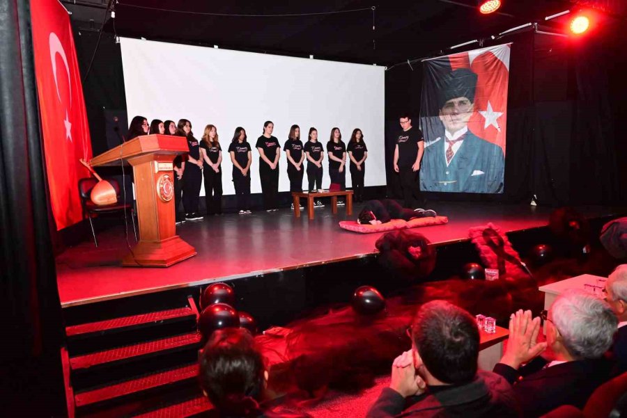 Kemer’de İstiklal Marşı’nın Kabulü Törenle Kutlandı