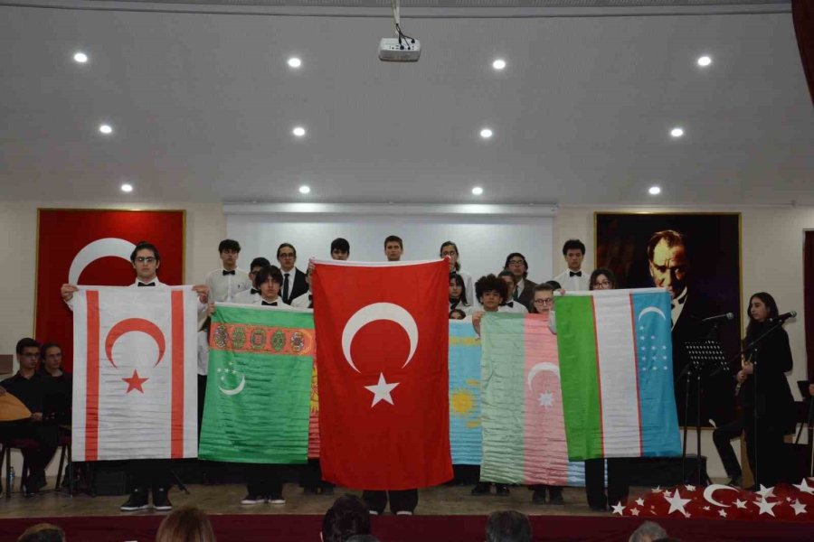 Öğrenciler Kazandıkları Para Ödülünü Depremzedelere Bağışladı