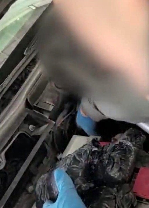 Lüks Araçta Zulalanmış Uyuşturucu Ele Geçirildi