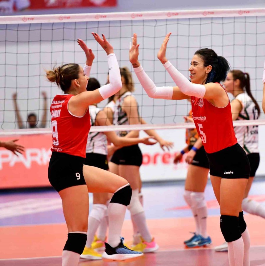 Muratpaşa Belediyesi Voleybolda Play-off’a Doğru