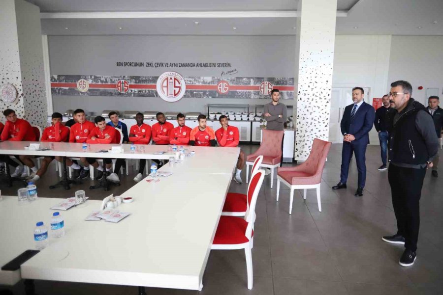 Antalyaspor’da Yeni Başkan Sabri Gülel