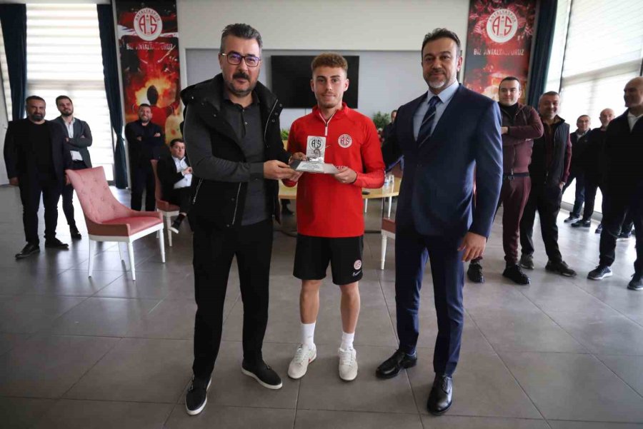 Antalyaspor’da Yeni Başkan Sabri Gülel