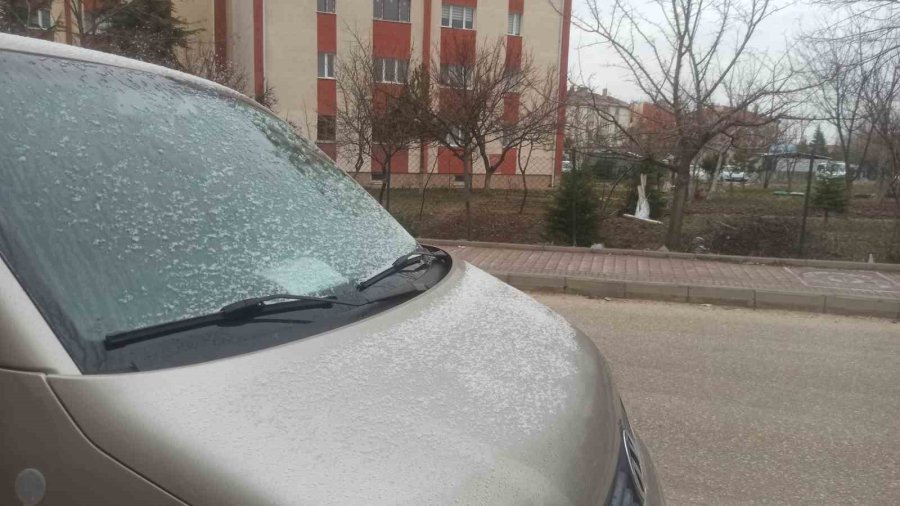 Yüksek Kesimlere Kar Yağdı