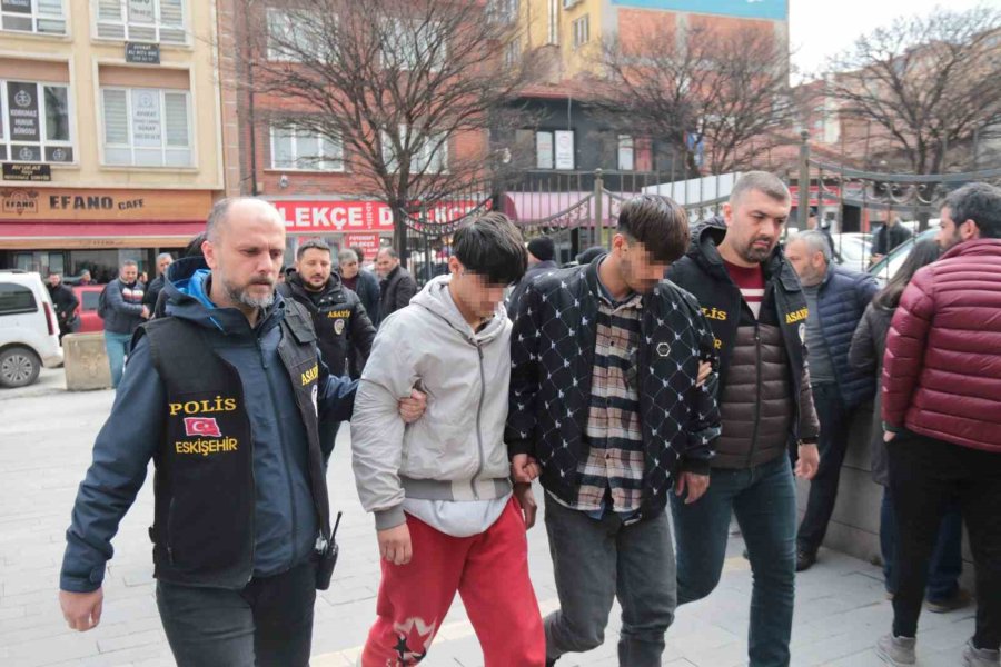 İranlı Şahsın Öldürülmesiyle İlgili 4 Afganistanlı Tutuklandı