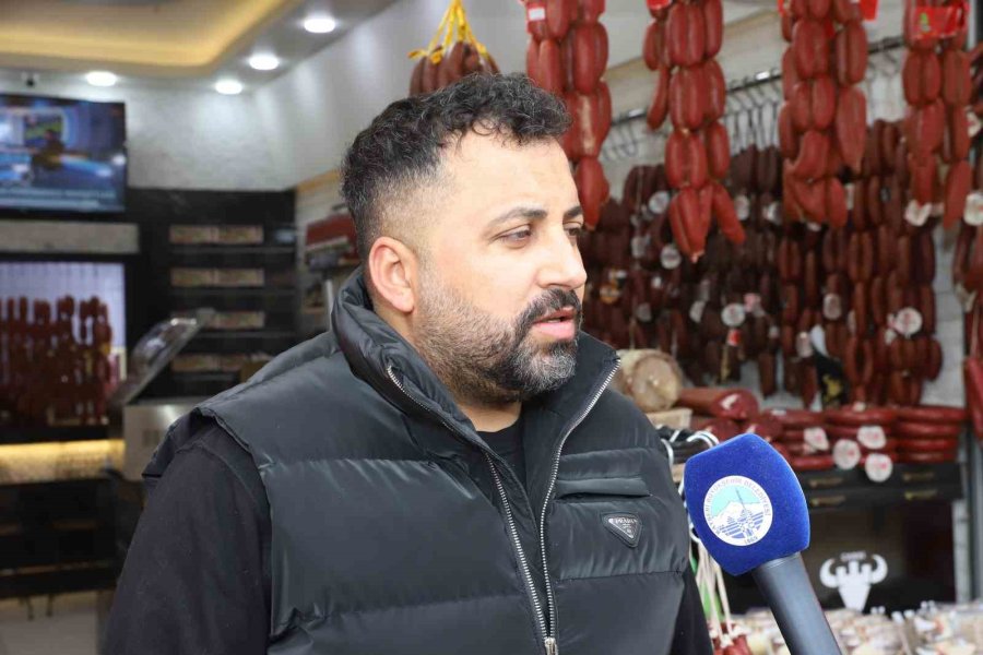 Büyükşehir Belediyesi Ve Kayseri, Depremzedelerin Her Zaman Yanında