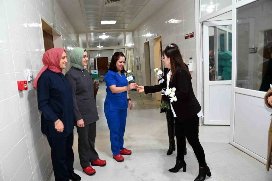 Manavgat Belediyesi Sağlık Çalışanlarını Unutmadı