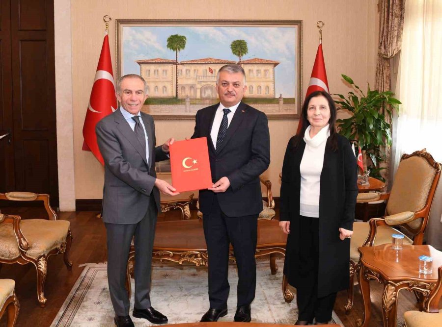 Hayırseverlerin Eğitime Desteği Devam Ediyor